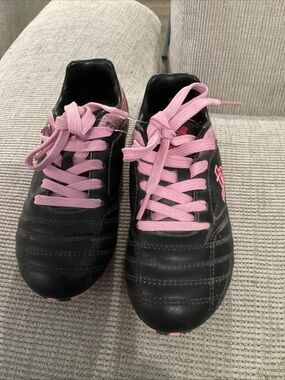 Brava Kids Black Soccer Cleats with Pink Laces - Youth Athletic Shoes
